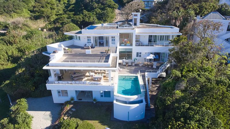 7 Bedroom Property for Sale in Lookout Beach Western Cape